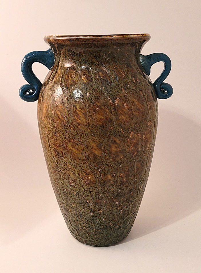 glass vase with honeycomb design